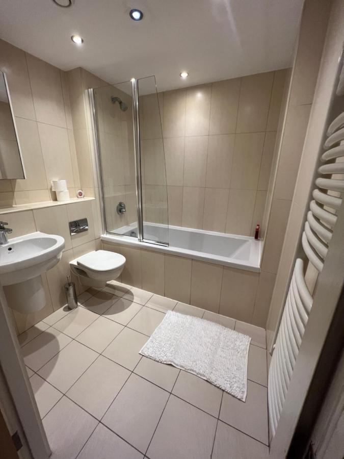 Bigkings Cosy 2 Bedroom Apartment With Free Parking In Central مانشستر المظهر الخارجي الصورة